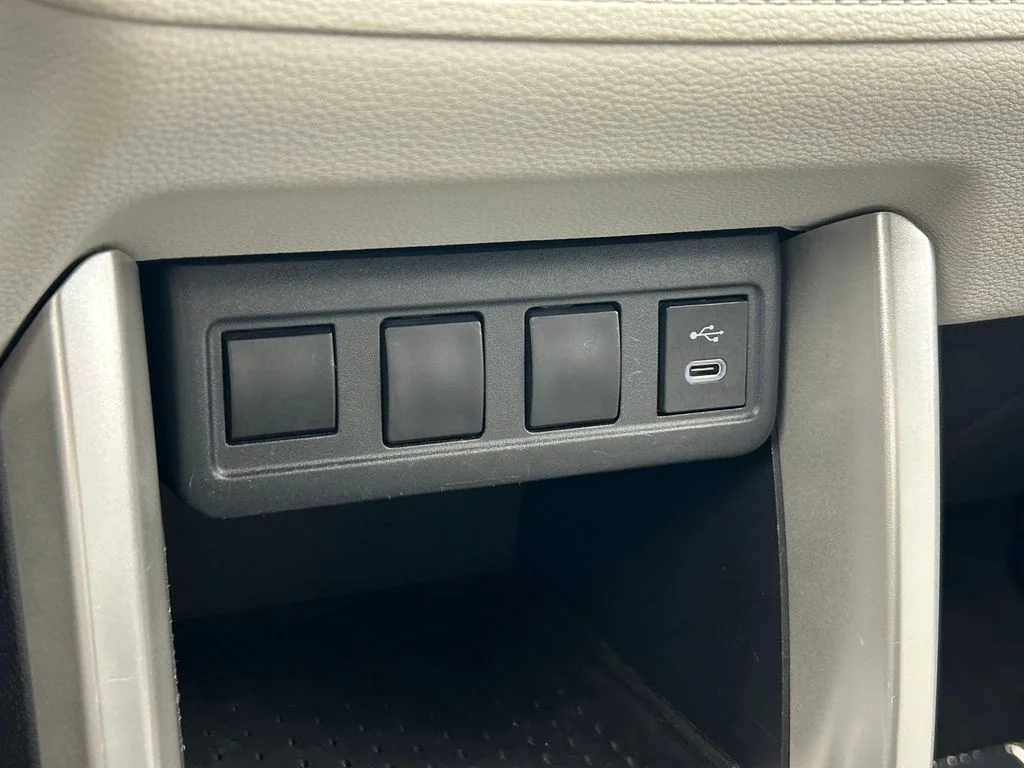 Used 2025 Silver Toyota L image 24