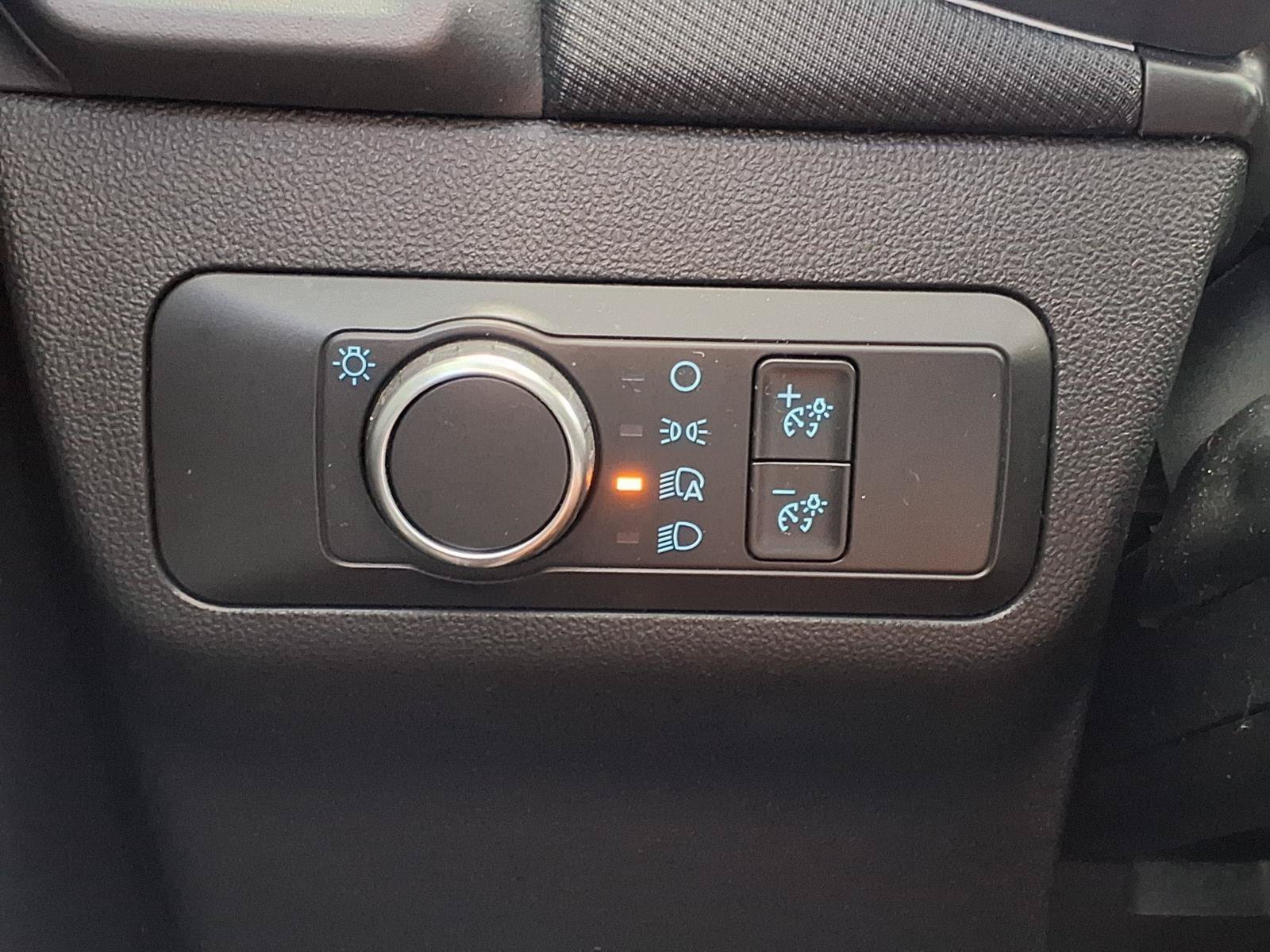 Used 2022 White Ford  image 22