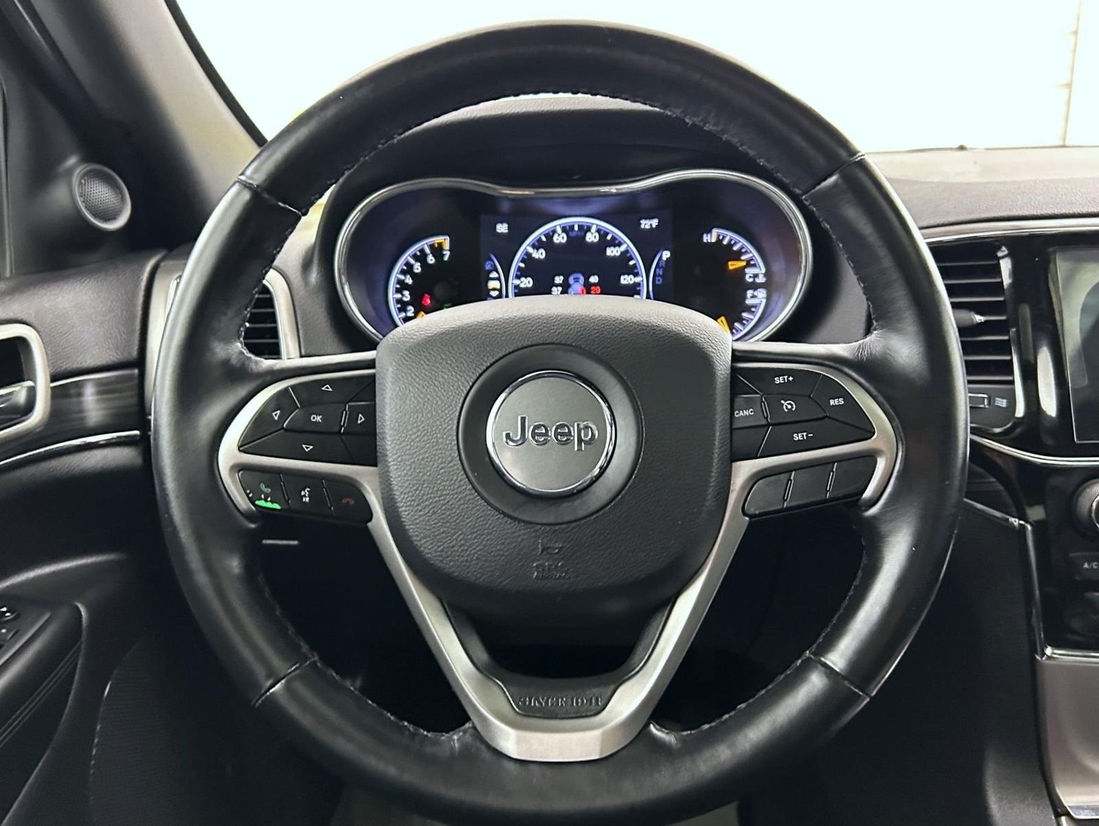 Used 2020 Gray Jeep Limited image 11