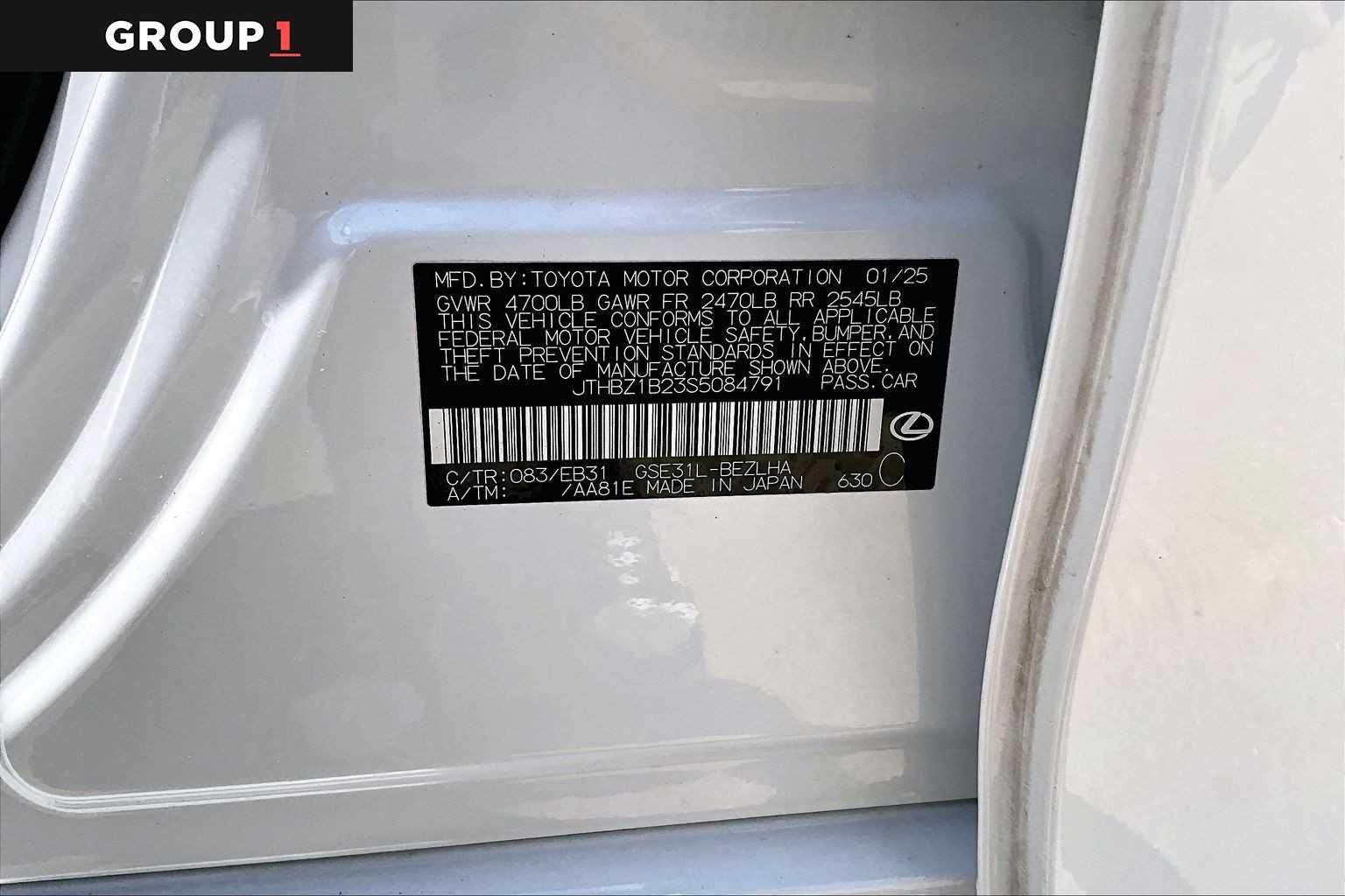 Used 2025 Ultra White Lexus F SPORT Design image 35