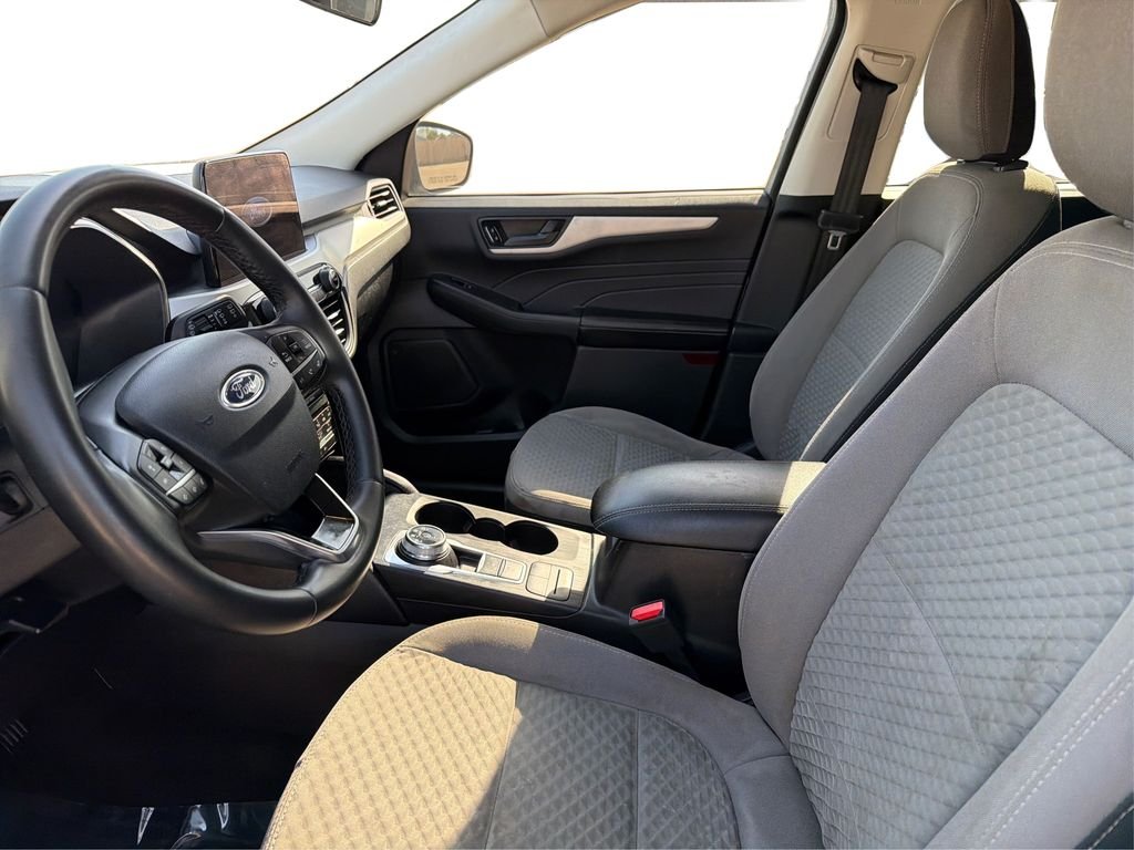 Used 2022 Iced Blue Silver Metallic Ford SE image 10