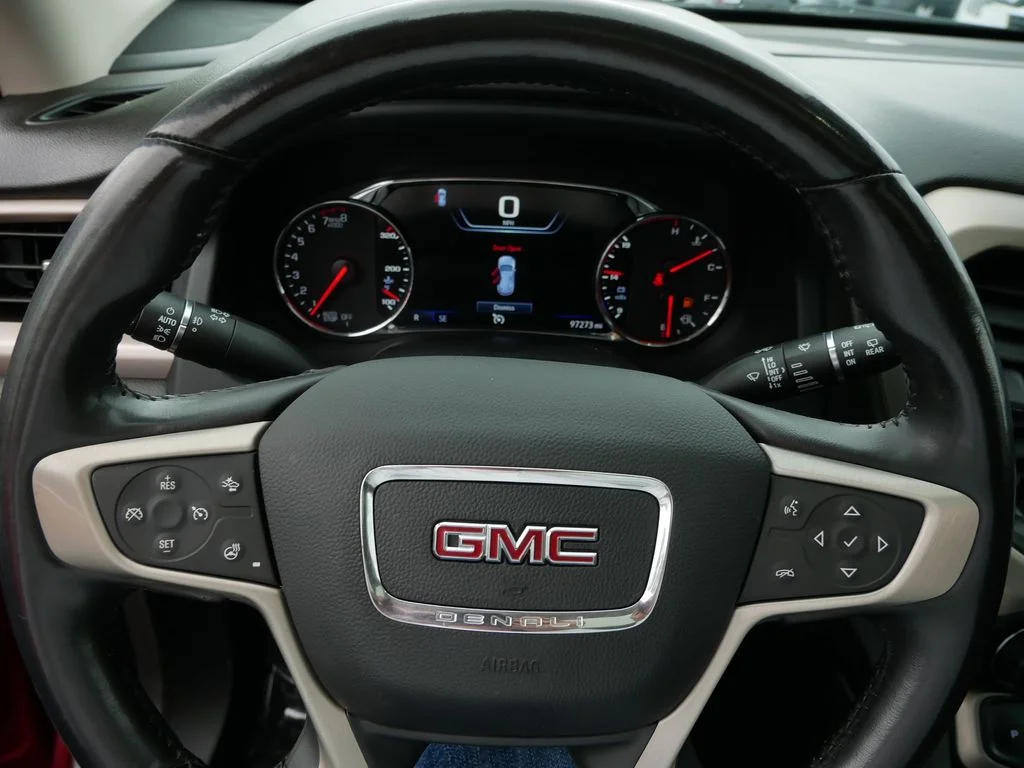 Used 2022 Red GMC Denali image 27