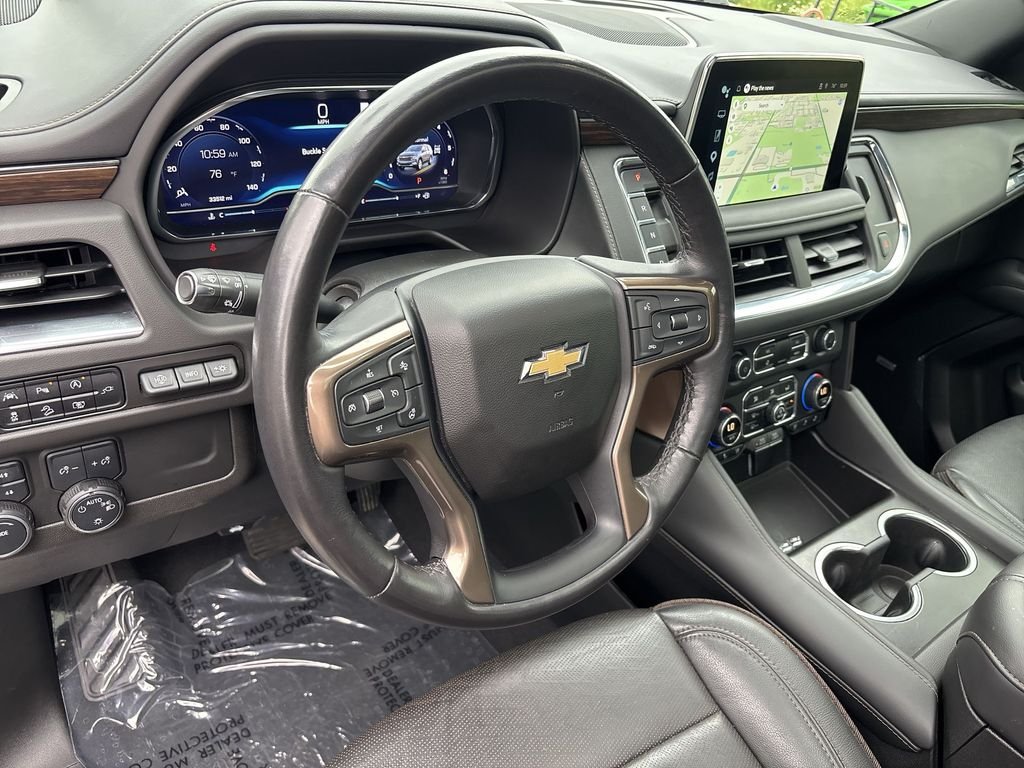 Used 2022 Iridescent Pearl Tricoat Chevrolet High Country image 11