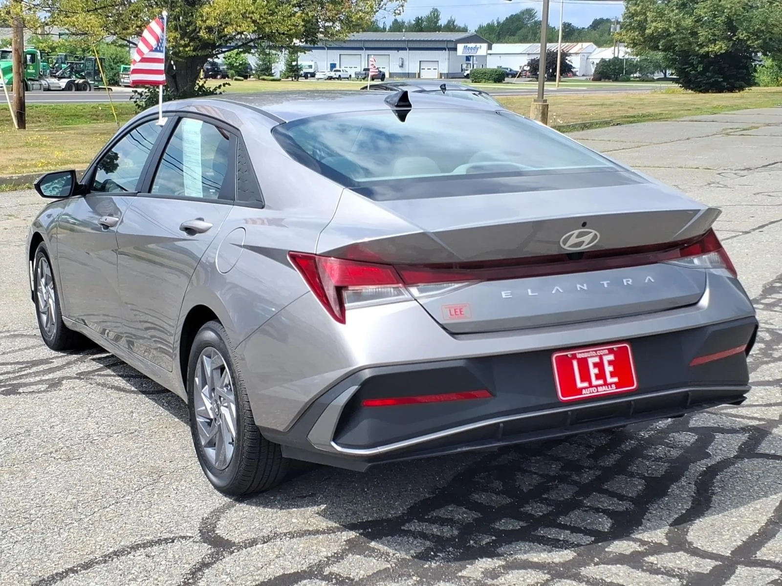 Used 2024 Fluid Metal Hyundai SEL image 7