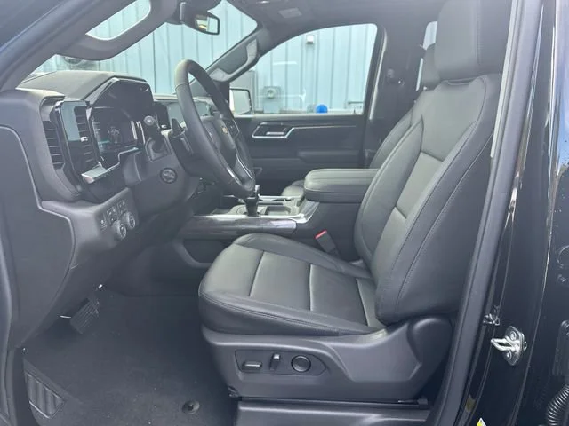 2026 Chevrolet Silverado 1500 LTZ - Photo 9