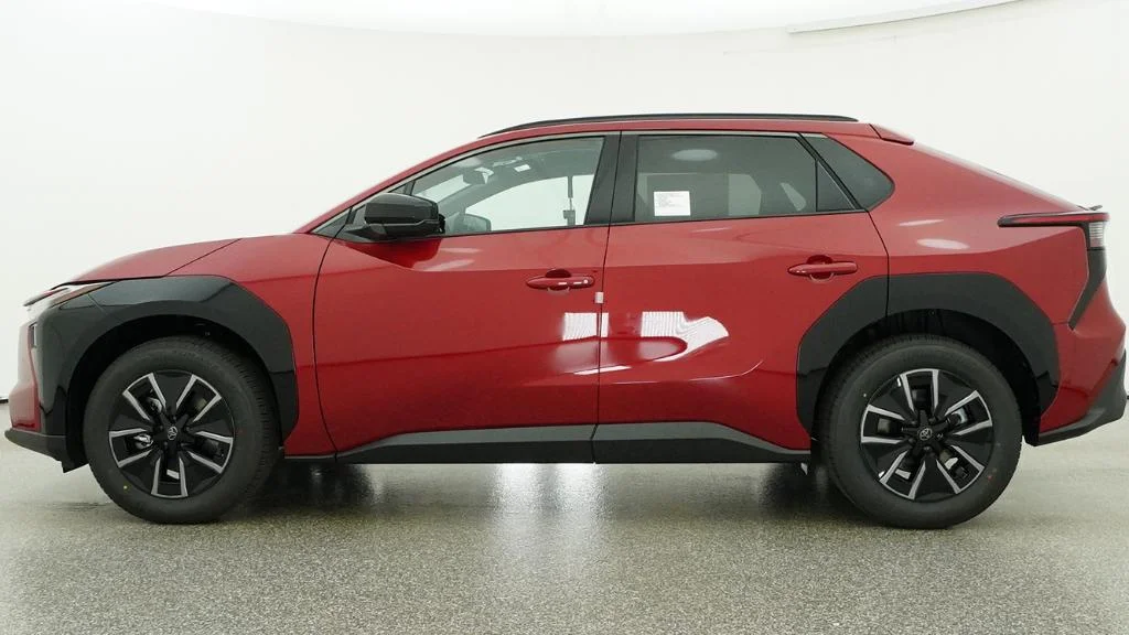 New 2026 Supersonic Red Toyota XLE image 34