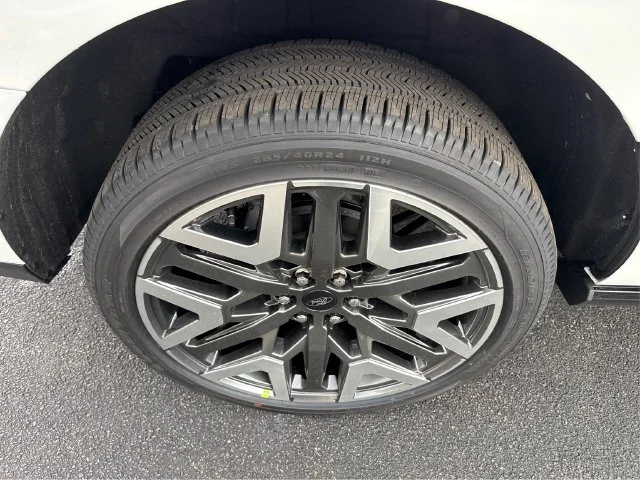 New 2026 Star White Metallic Tri-Coat Ford MAX Platinum® image 17