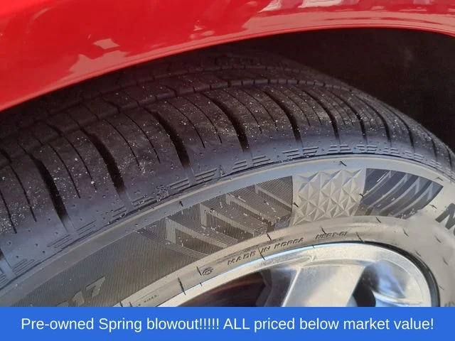 Used 2003 Red Ford  image 19