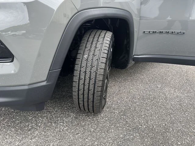 Used 2023 Gray Jeep Limited image 31