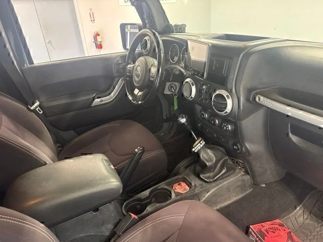 Used 2014 Gray Jeep Unlimited Rubicon image 23