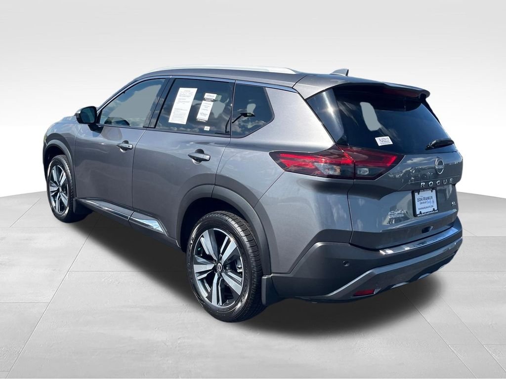 Used 2023 Gray Nissan SL image 3