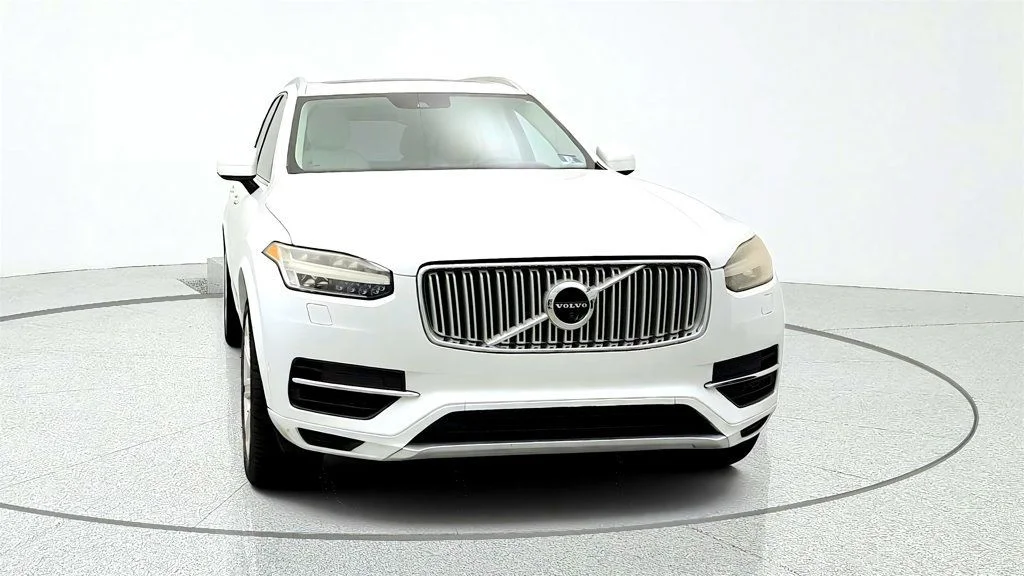 Used 2017 Crystal White Pearl Volvo T8 eAWD Plug-In Hybrid 7-Passenger Excellence image 2
