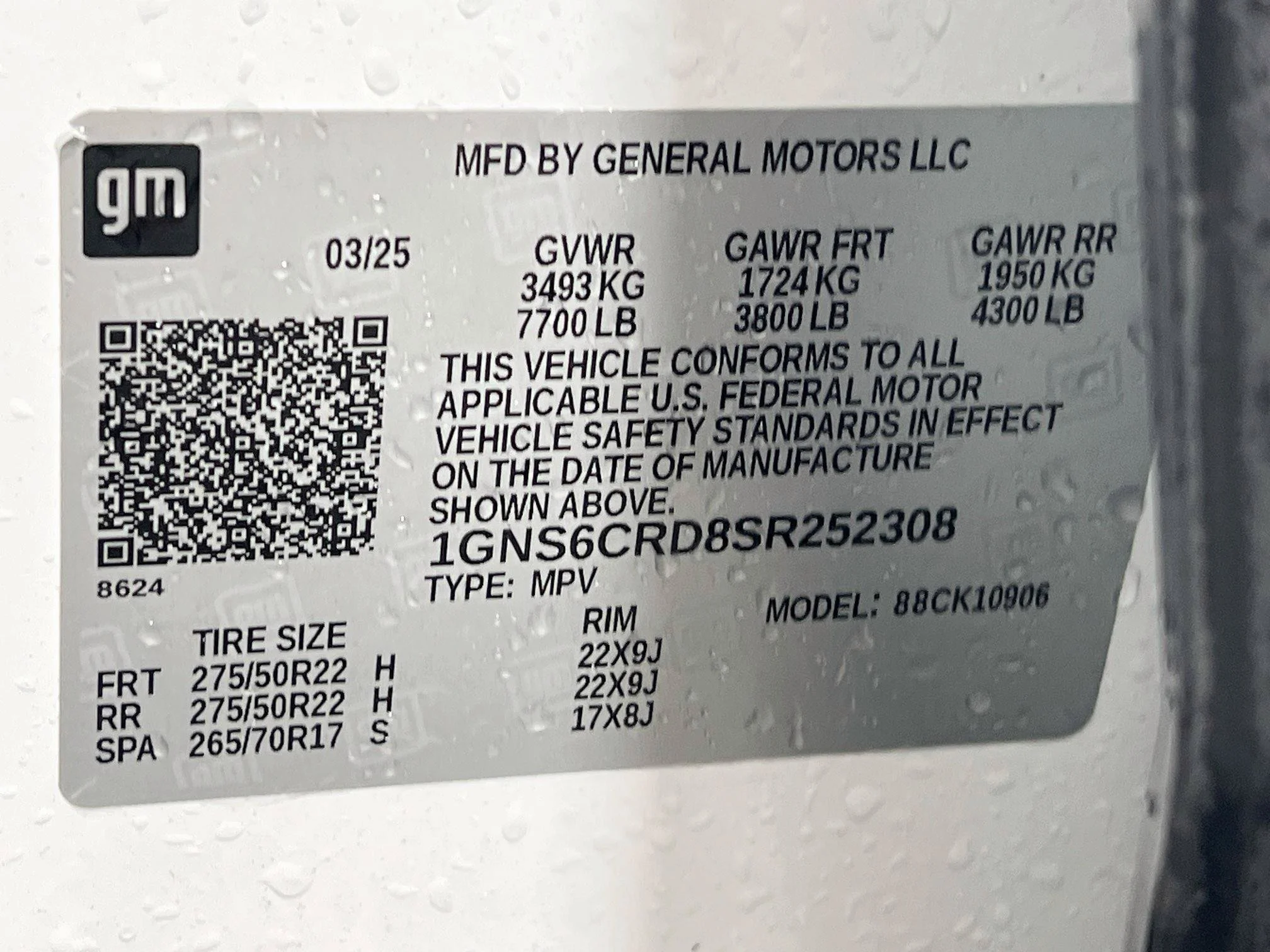 Used 2025 Summit White Chevrolet LT image 11
