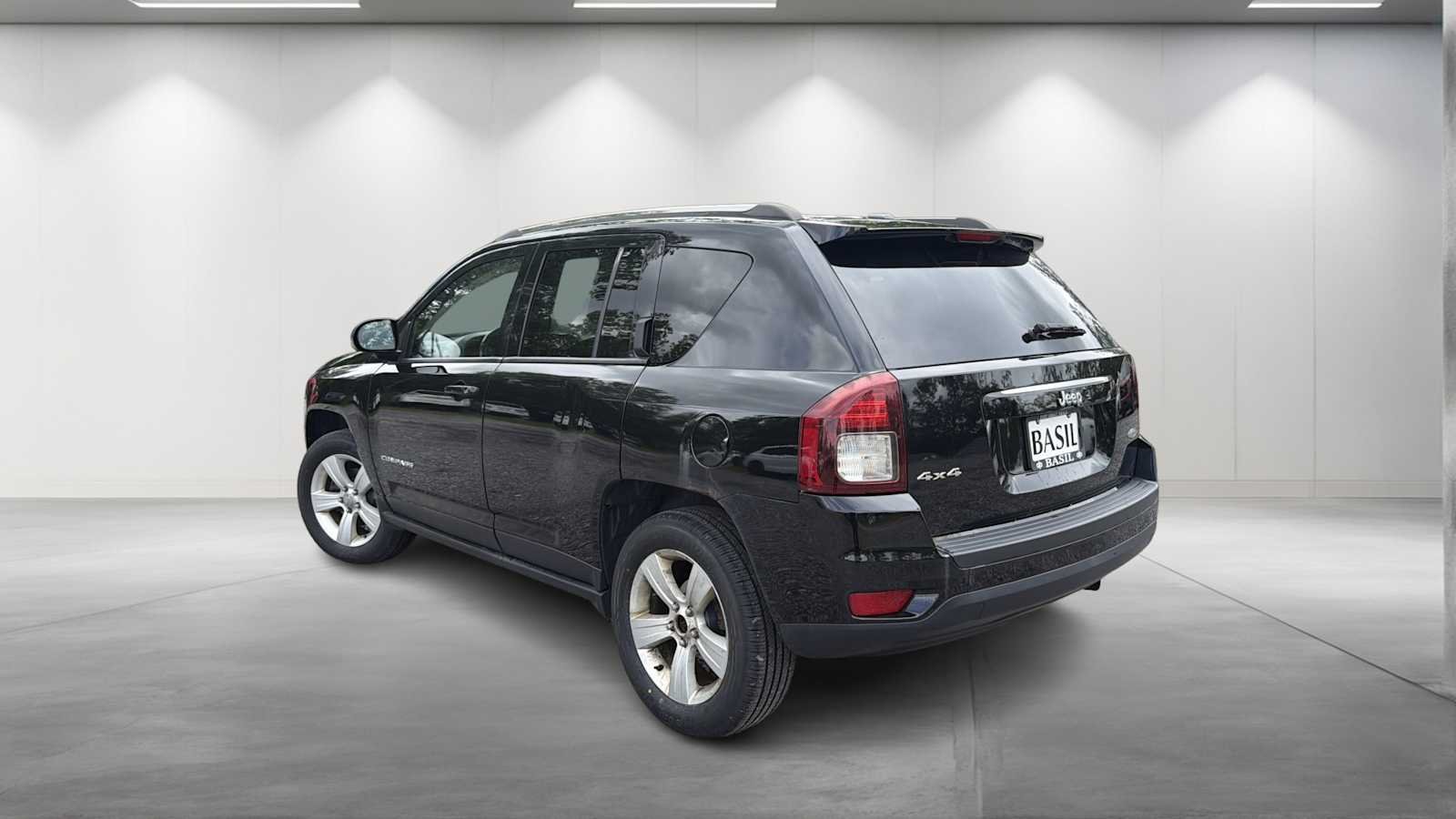Used 2014 Black Clearcoat Jeep Latitude image 5