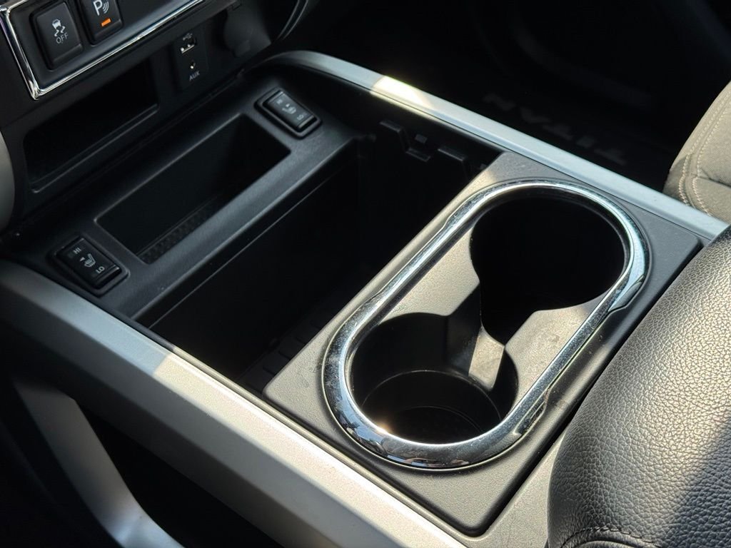 Used 2018 White Nissan SV image 32