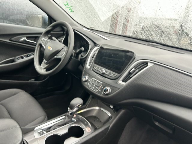 Used 2025 Lakeshore Blue Metallic Chevrolet LT image 13