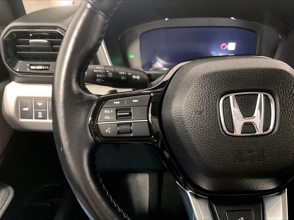 Used 2023 Silver Honda Elite image 24