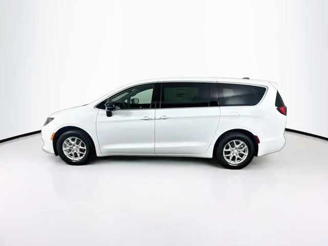 New 2027 Bright White Clear-Coat Exterior Paint Chrysler LX image 4