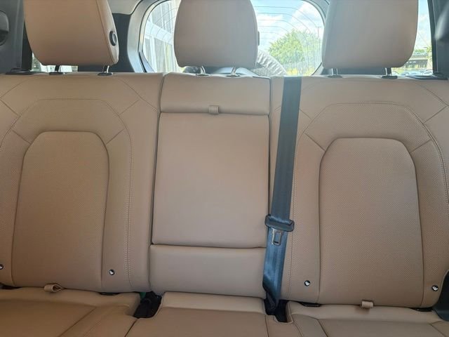 Certified Used 2026 Fuji White Land Rover S image 11