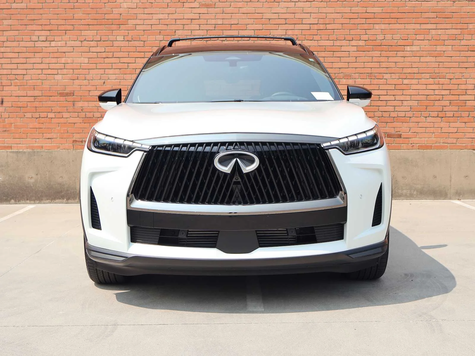 New 2027 2T RAD WHT INFINITI Autograph AWD image 3
