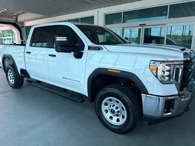 Used 2022 SUMMIT WHITE GMC Pro image 6