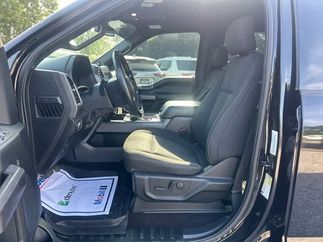 Used 2019 Black Metallic Ford XLT image 9