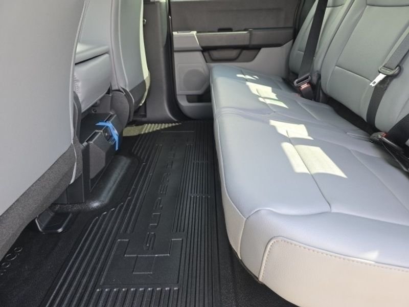 2025 Ford F-350 Super Duty Chassis Cab XL - Photo 12