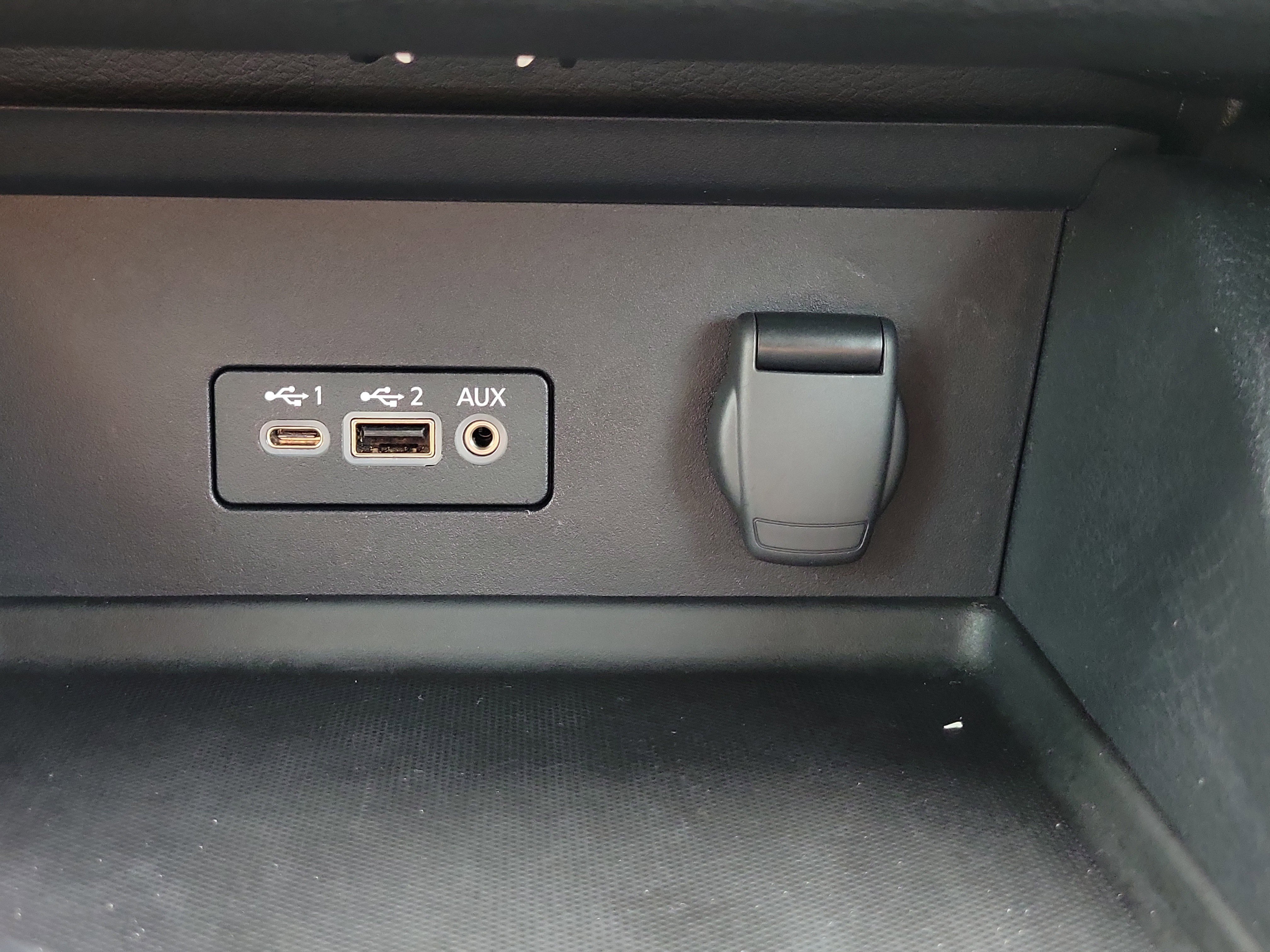 Used 2023 Gun Metallic Nissan SR image 28