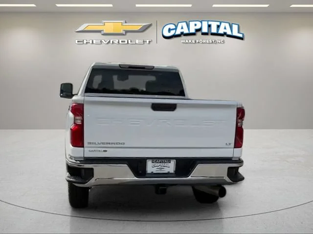 Used 2025 Summit White Chevrolet LT image 4