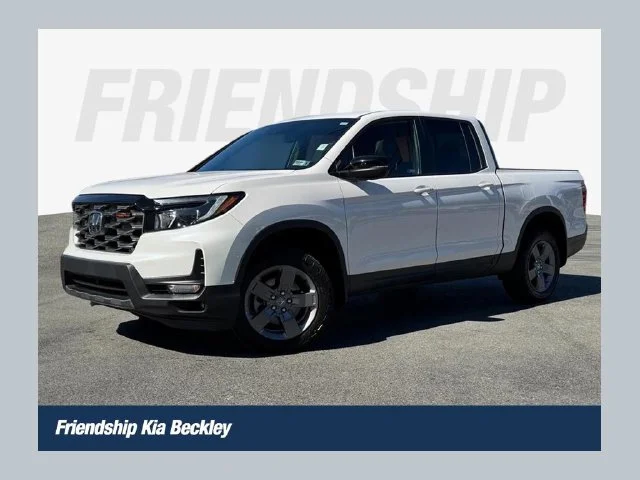 Used 2025 White Honda TrailSport image 1