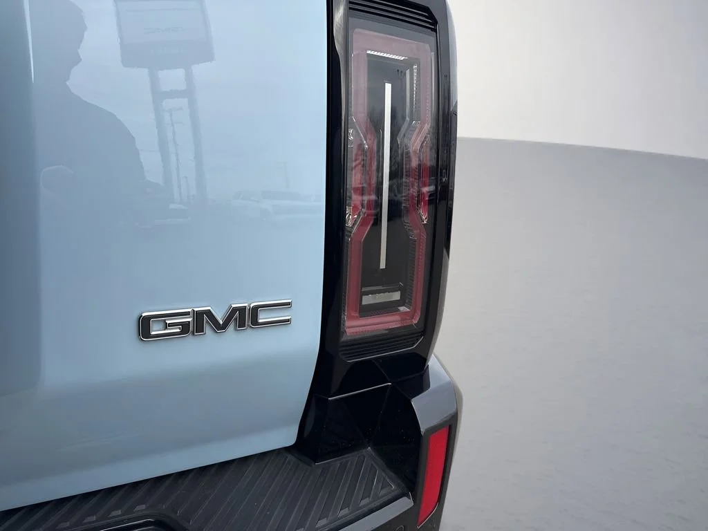 Used 2025 Tide Metallic (No Longer available to order) GMC 2X image 37