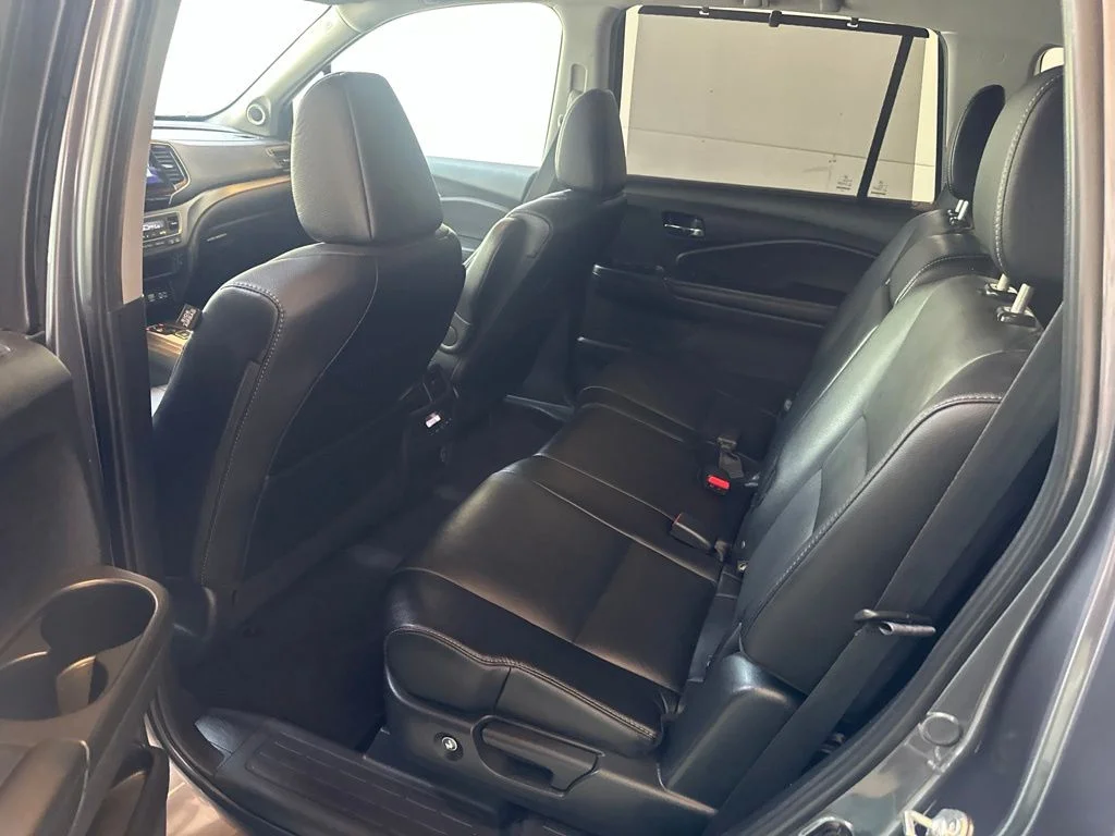 Used 2021  Honda EX-L image 21