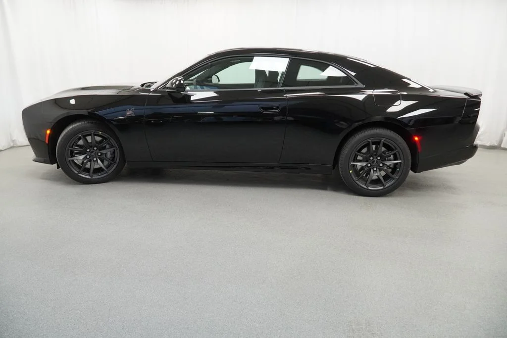 New 2026 Diamond Black Crystal Pearlcoat Dodge Scat Pack Plus image 14