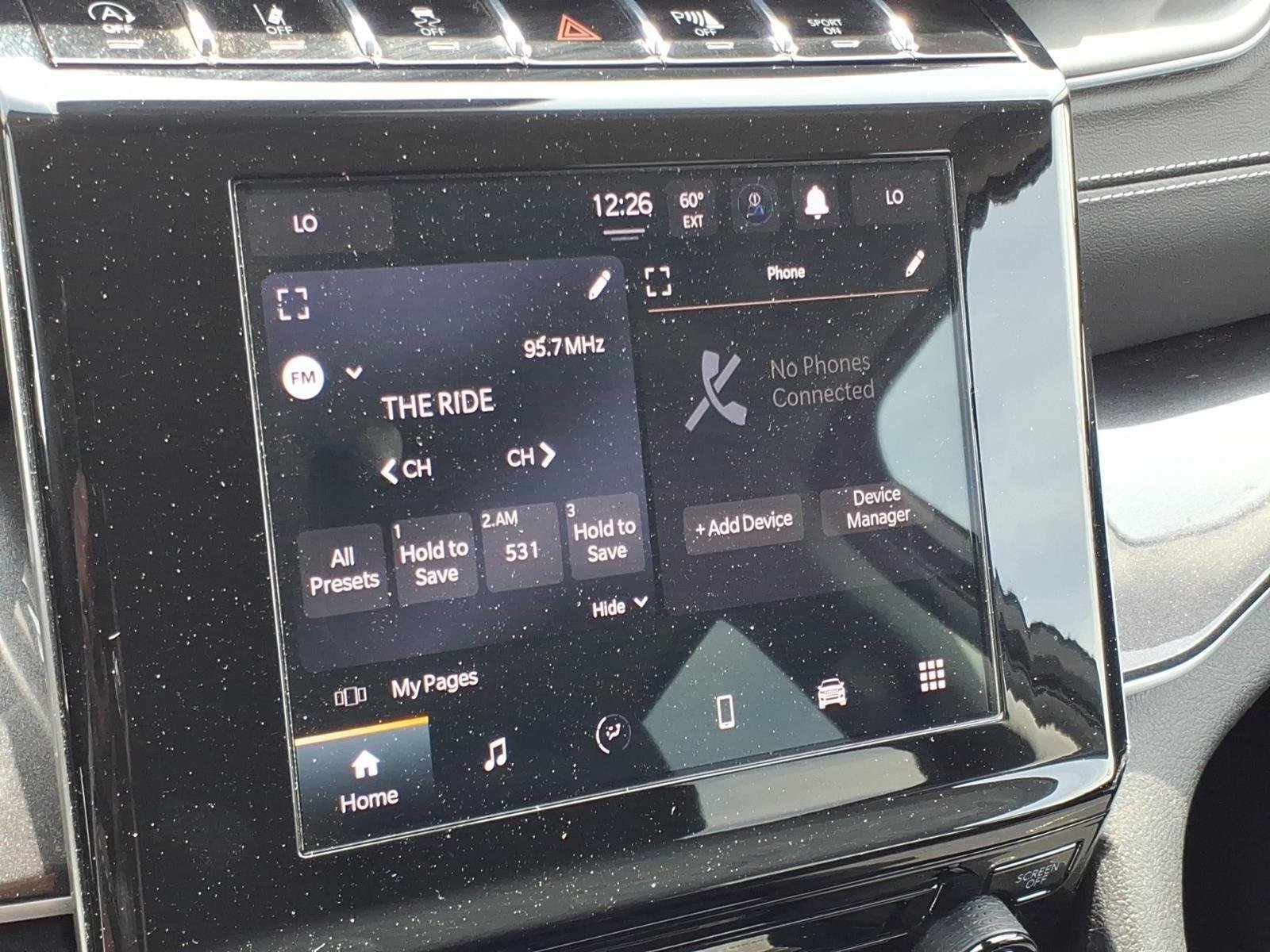 Used 2023 Diamond Black Crystal Pearlcoat Jeep Laredo image 21
