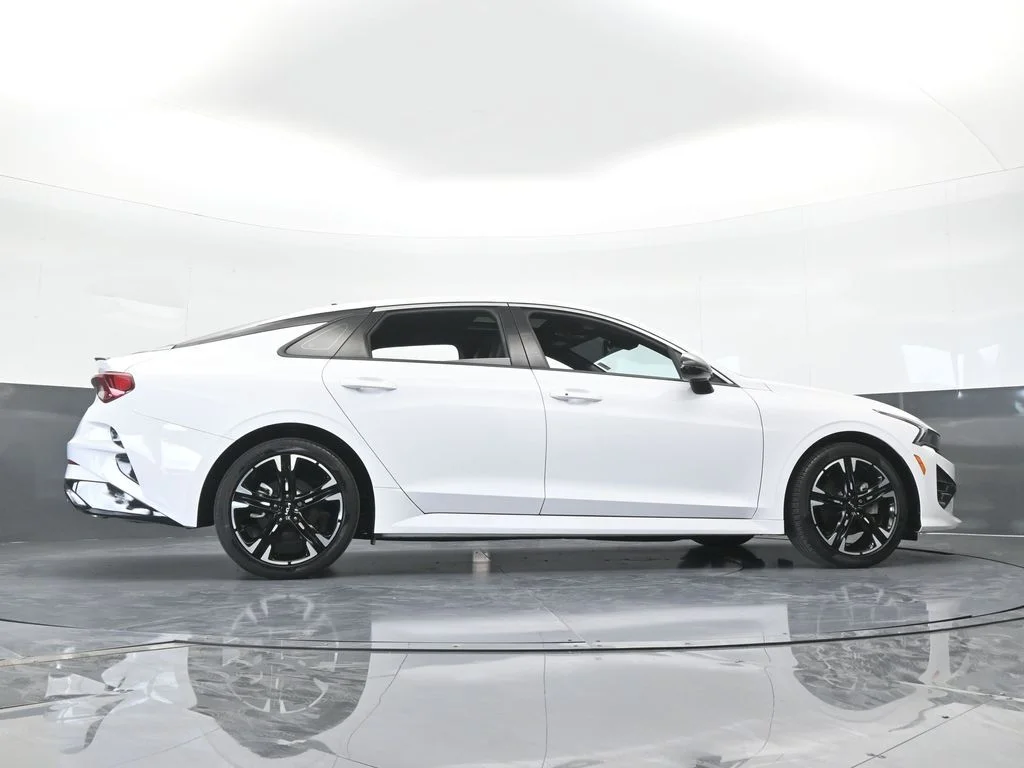 Used 2023 Glacial White Pearl Kia GT-Line image 59