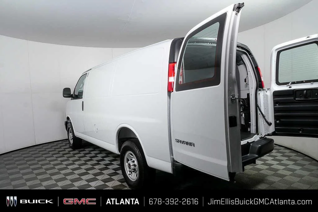 New 2025 Summit White GMC Work Van image 25