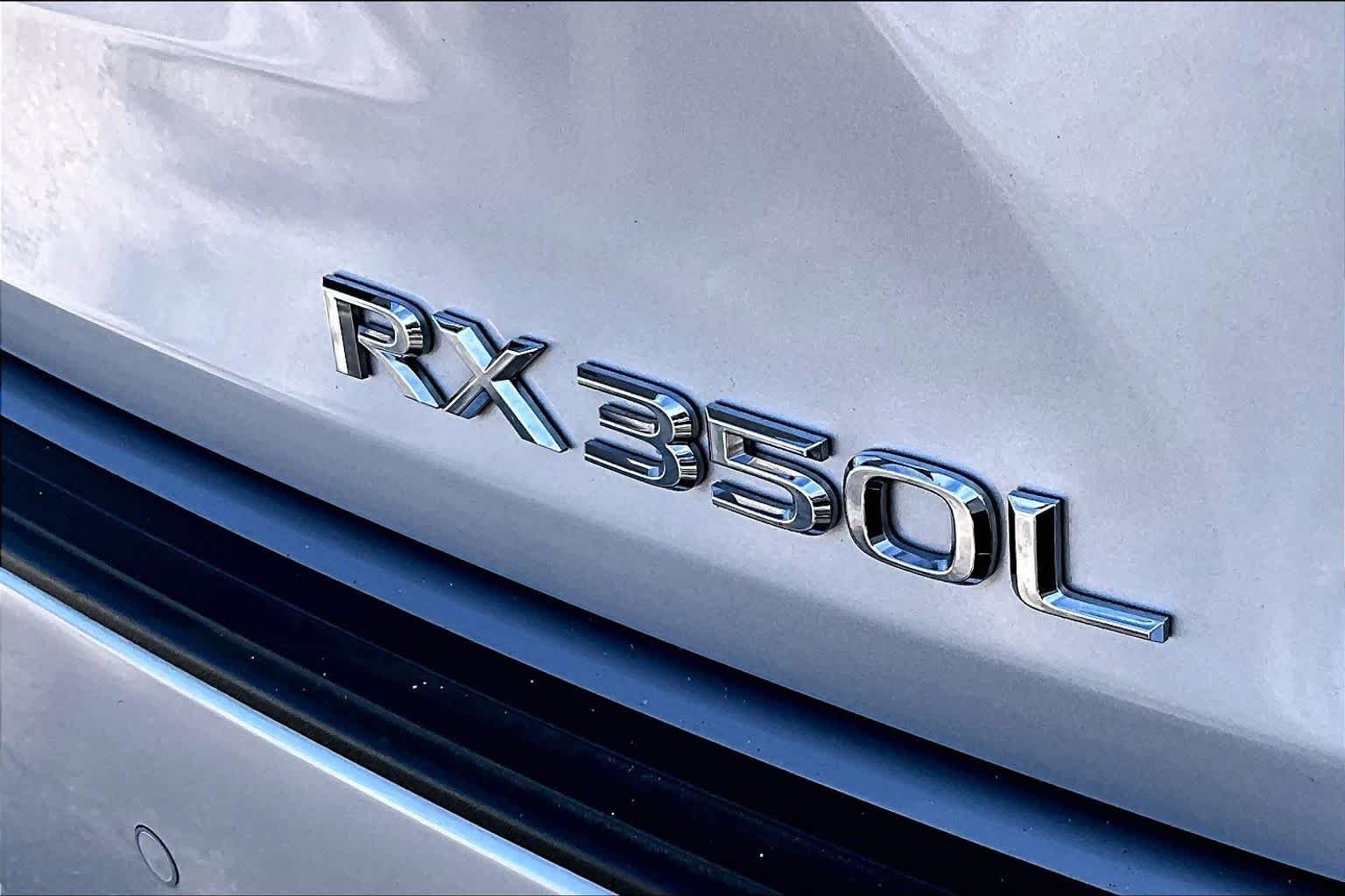 Used 2019 Silver Lining Metallic Lexus Premium image 10