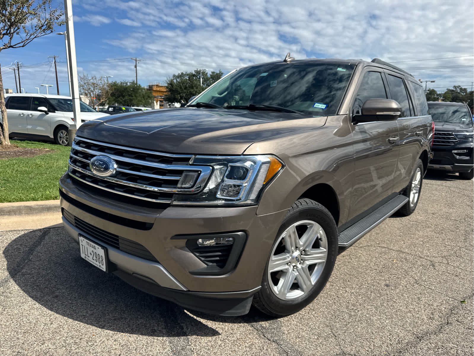 Used 2019 Stone Gray Ford XLT image 2