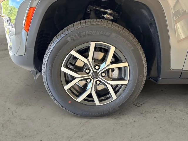 New 2027 Gray Jeep Laredo image 15