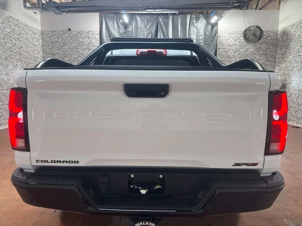 Used 2025 Summit White Chevrolet ZR2 image 6