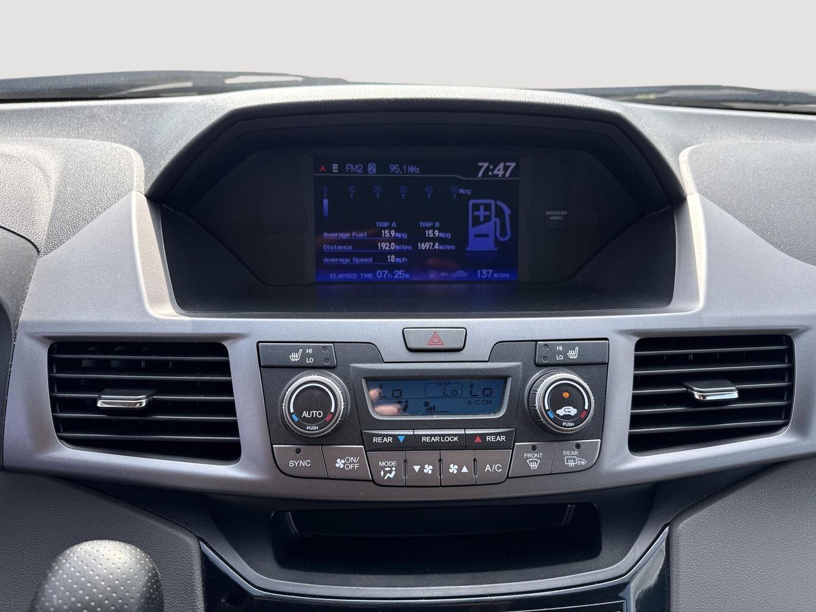 Used 2013 Alabaster Silver Metallic Honda EX-L image 17