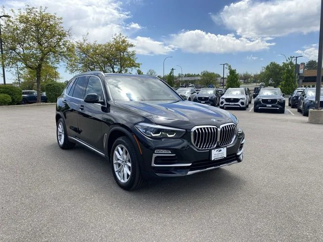 Used 2019 Black BMW xDrive40i image 7