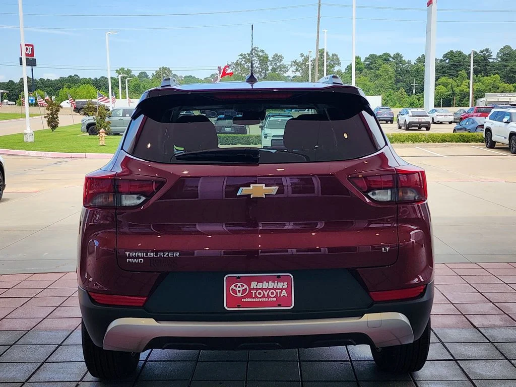 Used 2023 Red Chevrolet LT image 31