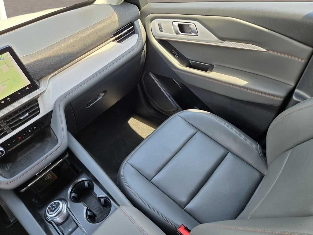 Used 2025 White Ford Active image 15