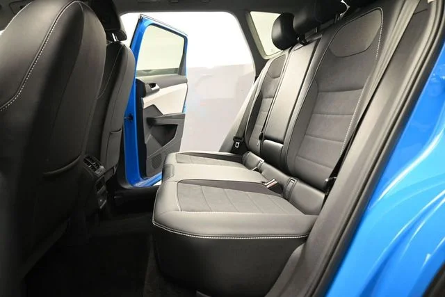 Used 2023 Blue Volkswagen 1.5T SE image 16