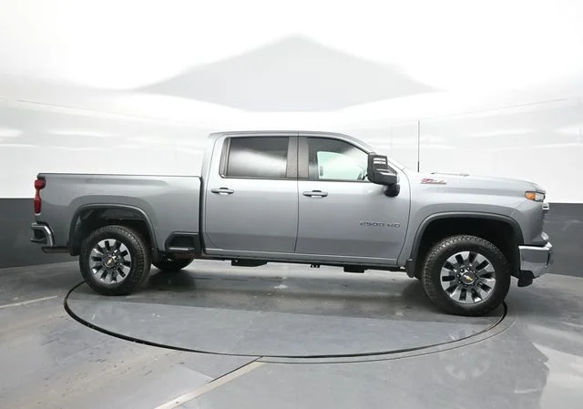 Used 2024 Gray Chevrolet LT image 8