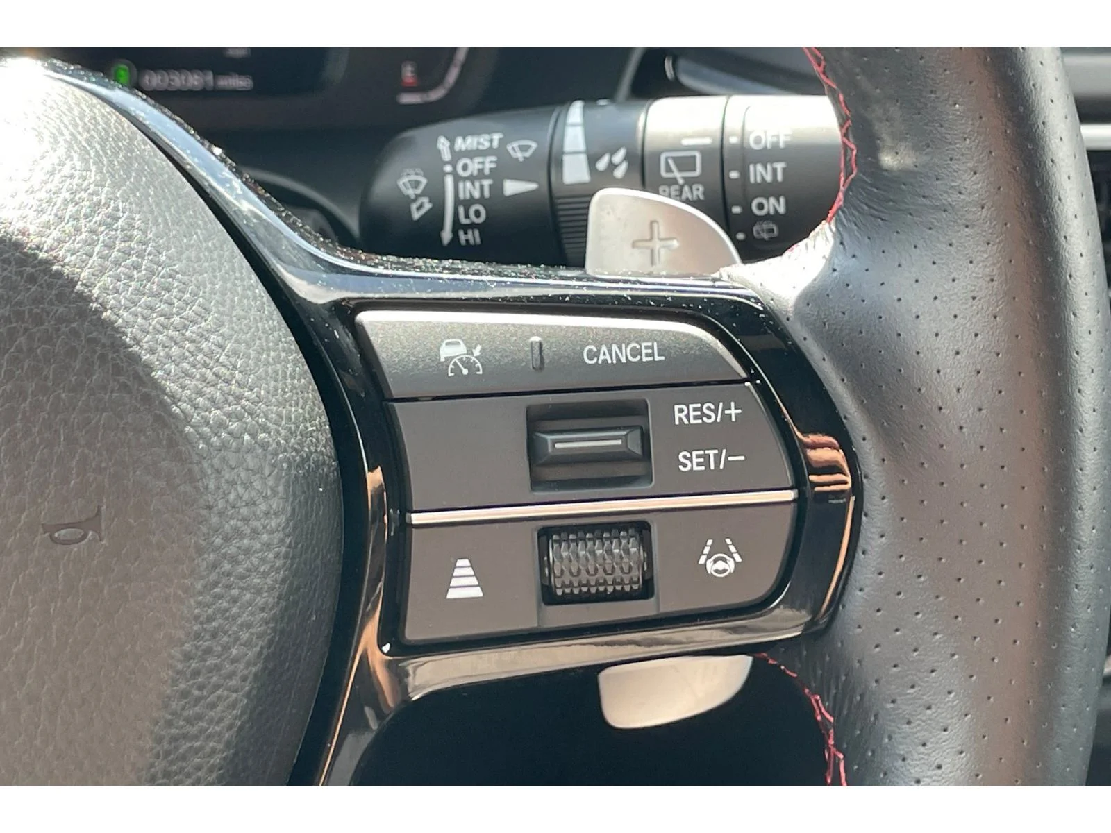 Used 2025 Solar Silver Metallic Acura w/A-Spec Package image 36