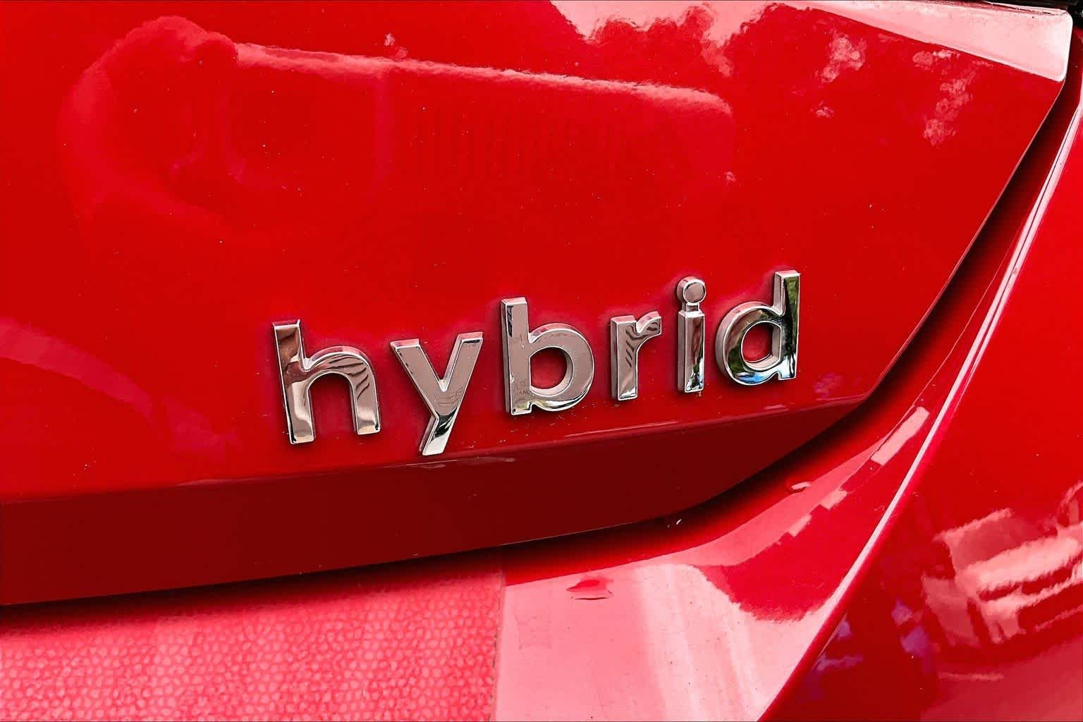 Used 2022 Scarlet Red Pearl Hyundai Limited image 19