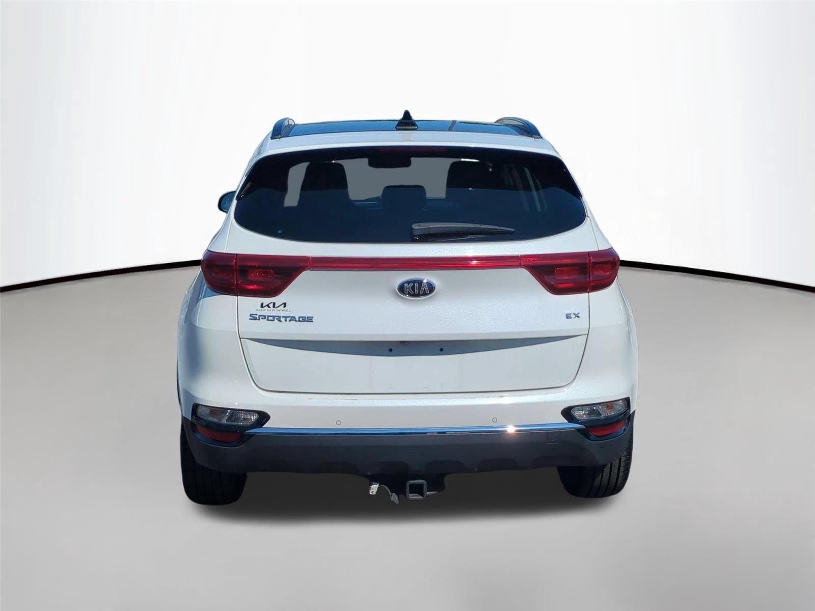 Used 2022 Snow White Pearl Kia EX image 4