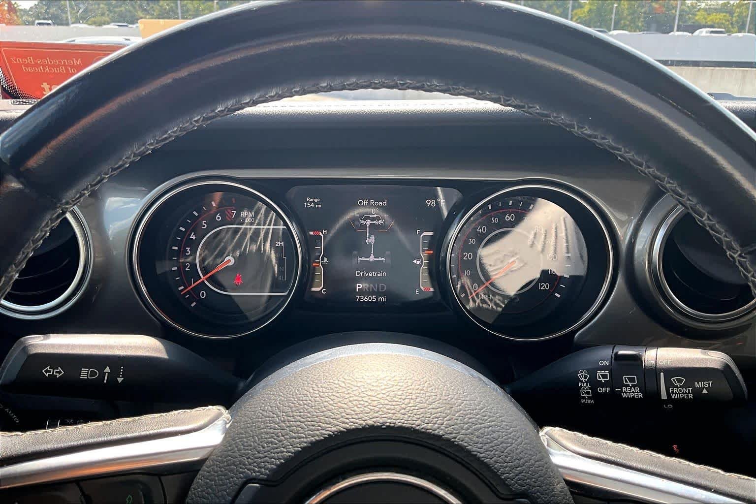 Used 2019 Punkn Metallic Clear Coat Jeep Sahara image 25